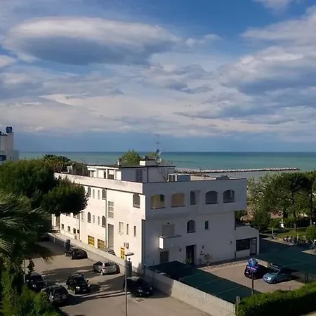 מלון San Remo 3*